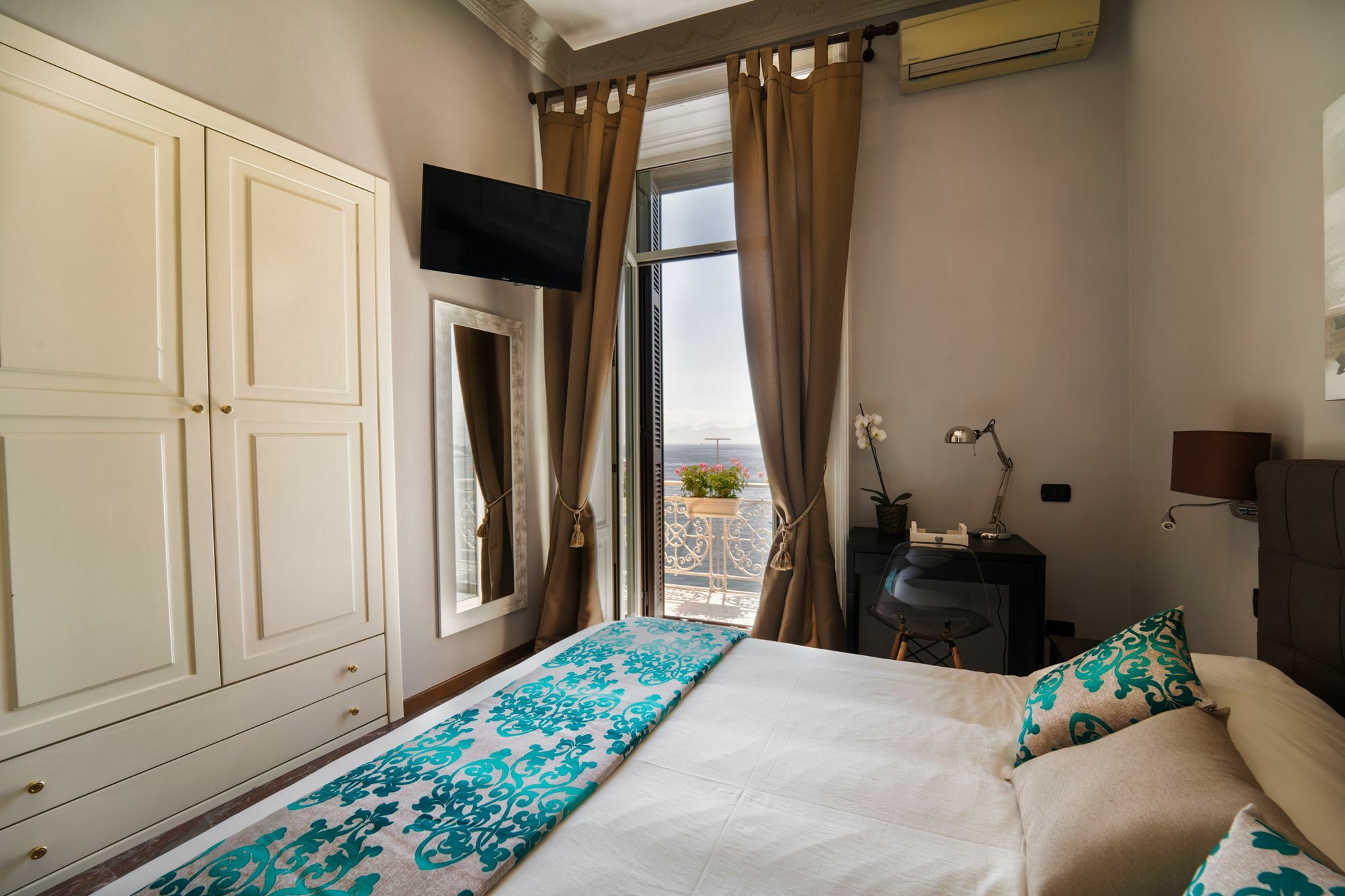 Seaside Caracciolo Hotel Napoli Eksteriør billede